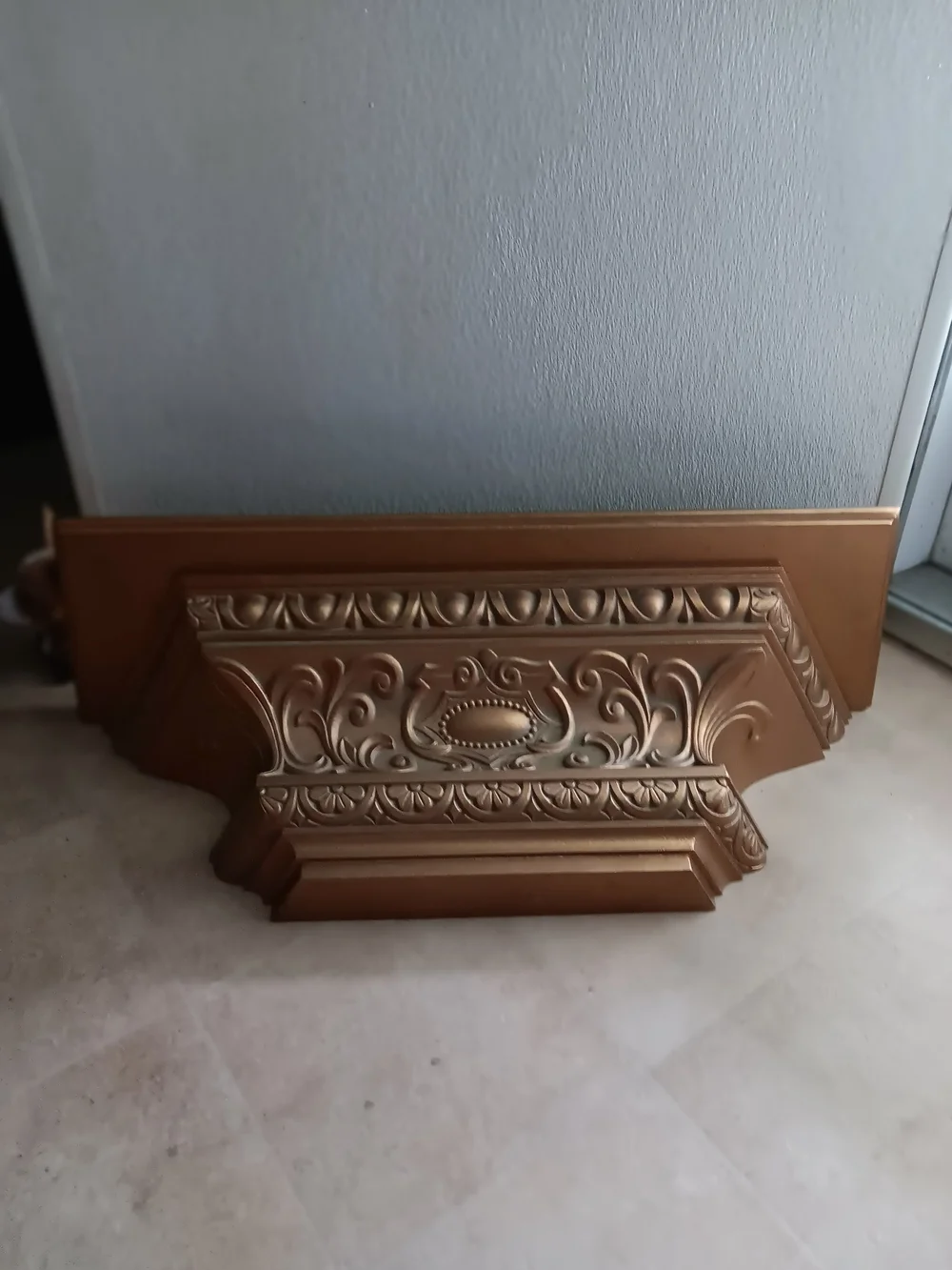 Home Interiors decorative gold